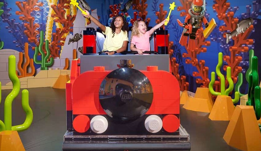 The LEGO Group, Merlin Entertainments Complete LEGO Discovery Centers Acquisition Deal