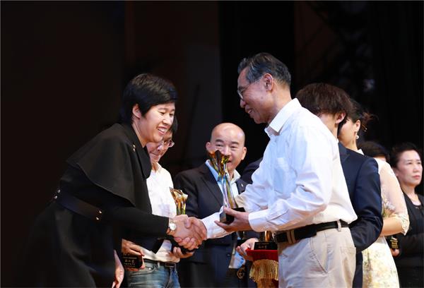 荣膺“奥斯卡”南山奖 2020“全民空净节”峰会 德麦森斩获五项重磅殊荣 | CPE中国幼教展