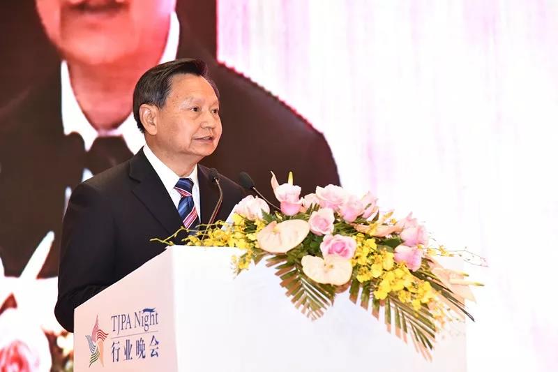 行业千人晚会华丽举行，共绘同心圆点亮童之梦