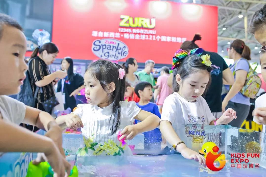 解锁夏季戏水新姿势——看神奇水球如何风靡世界
