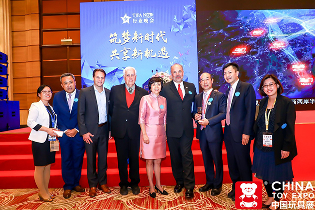 2019TJPA行业晚会合影留念.jpg