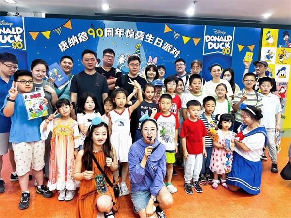 传统渠道商到“玩具+母婴”生态服务商，企业运营模式升级