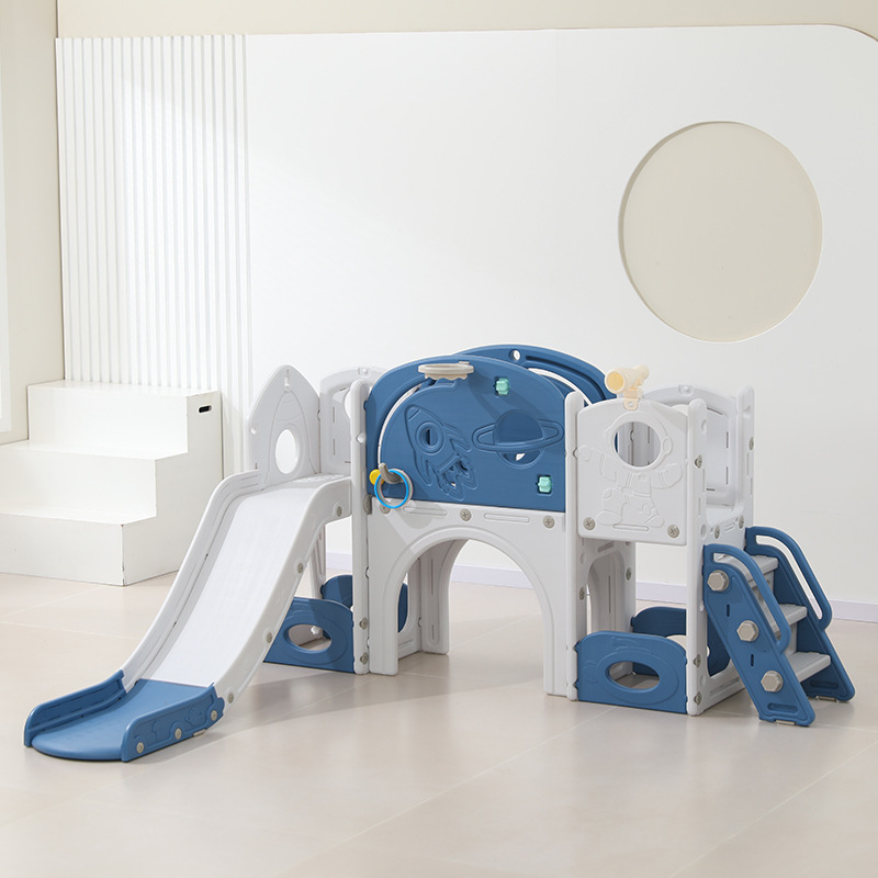 Medium sized spaceship+swing combination slide