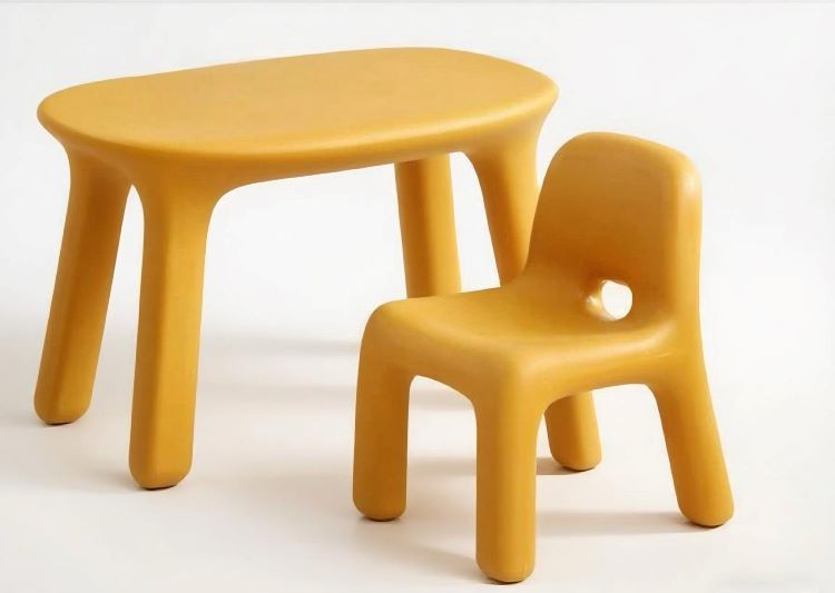Children's tables and chairs