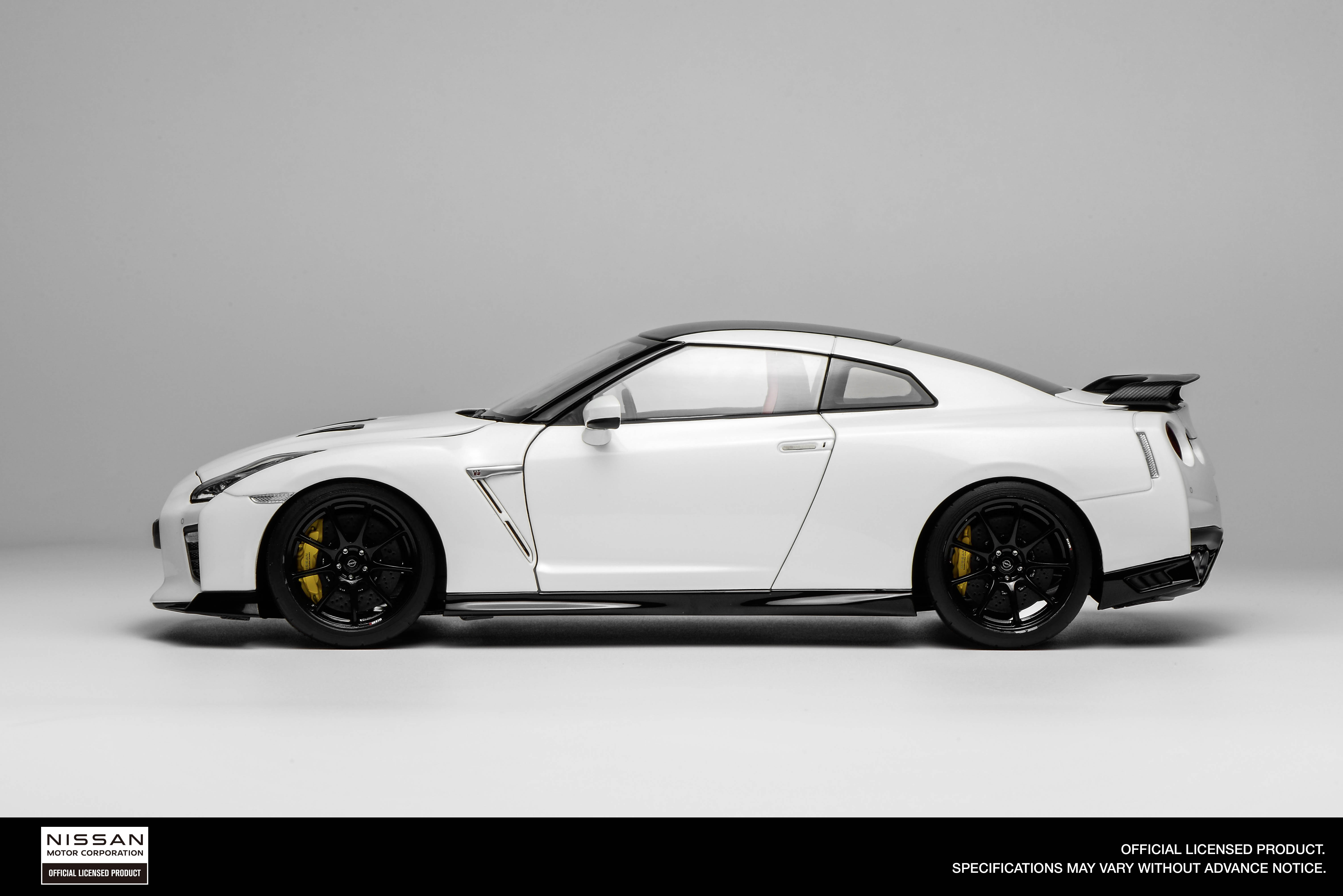 MH Nissan GT-R(R35)Track Edition Engineered by NISMo T-Spec 2022 1/18合金汽车模型